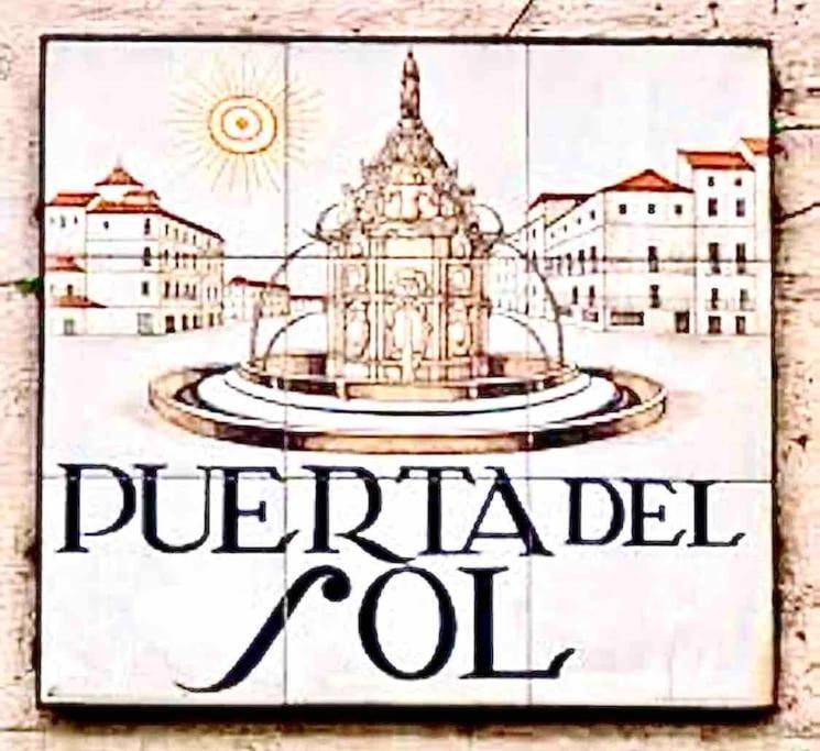 El Apartamento En Opera Palacio Real مدريد المظهر الخارجي الصورة