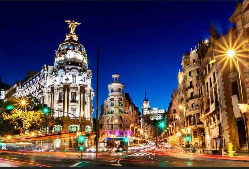 El Apartamento En Opera Palacio Real مدريد المظهر الخارجي الصورة